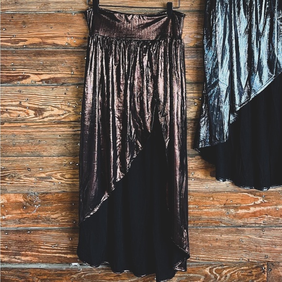 NWT! StUnNiNg Boutique Metallic Copper Slit Skirt! FaBuLoUs! ❤️ - Picture 3 of 8